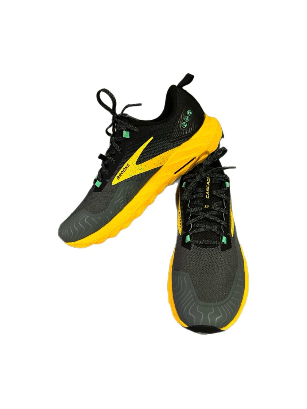 Brooks Cascadia 17 Men's Black and Yellow Shoes size 10.5